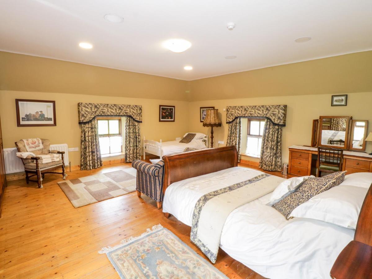 An Maide Ban Villa Cootehill Exteriör bild