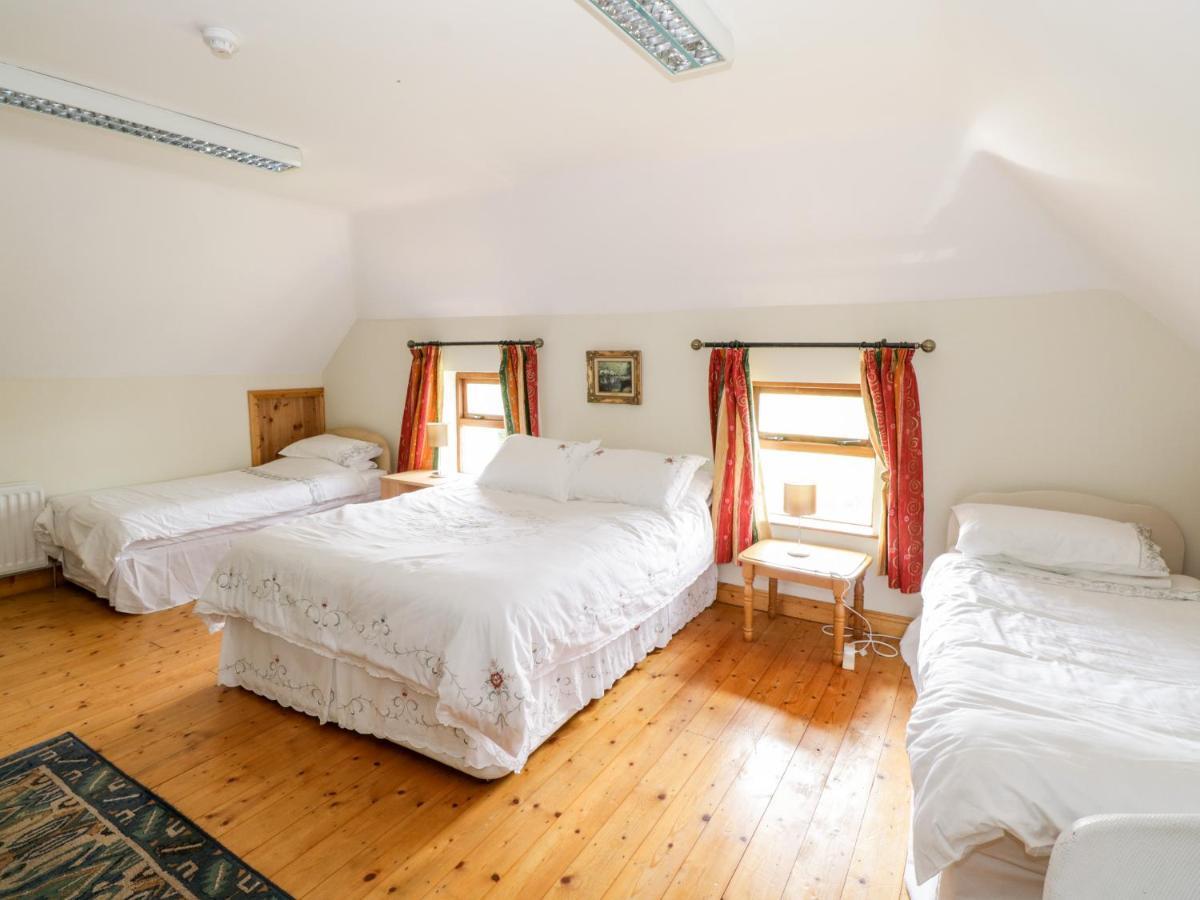 An Maide Ban Villa Cootehill Exteriör bild