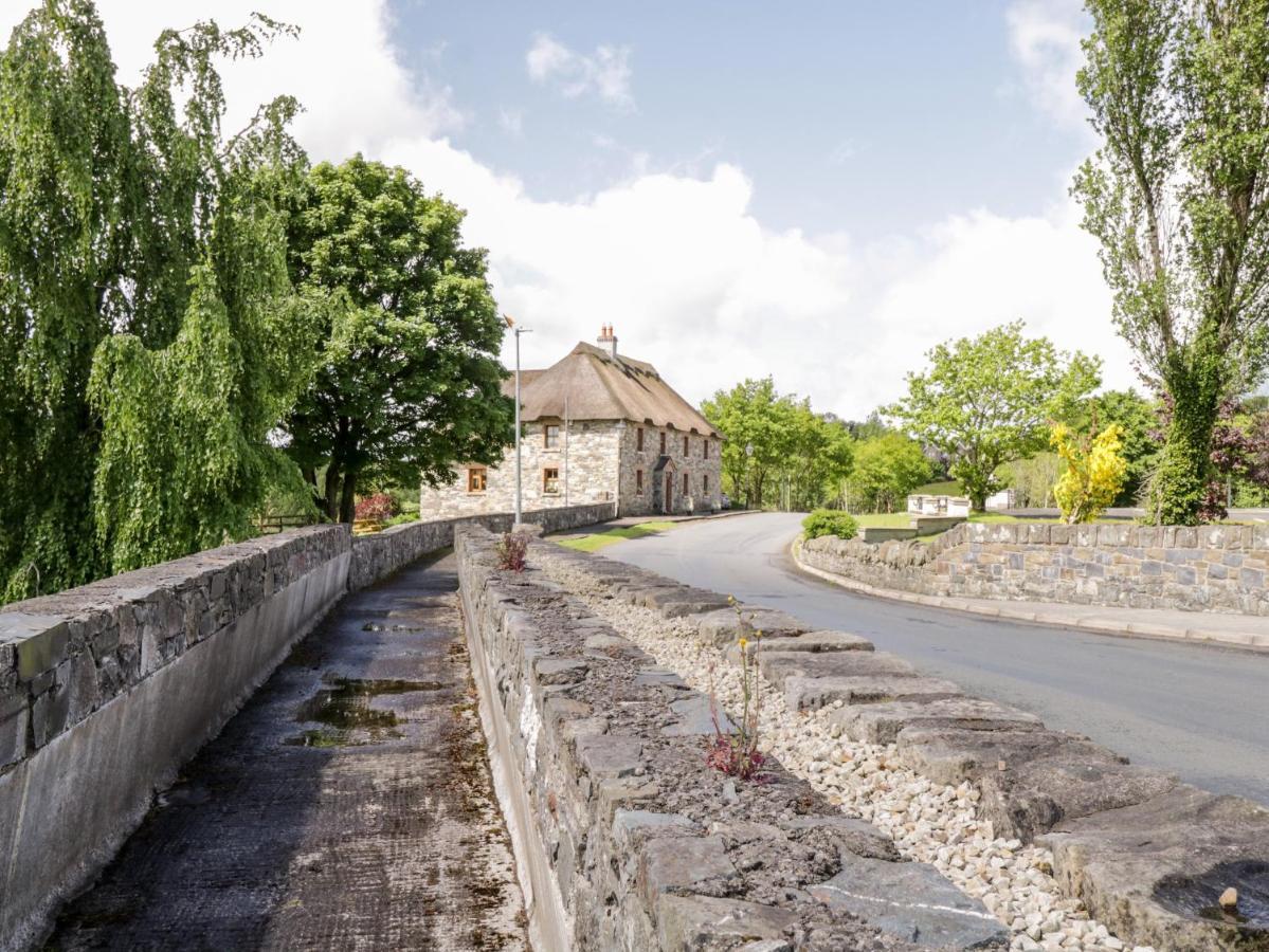 An Maide Ban Villa Cootehill Exteriör bild