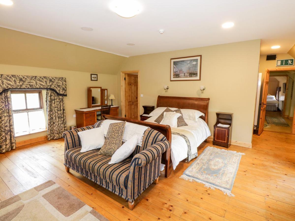 An Maide Ban Villa Cootehill Exteriör bild